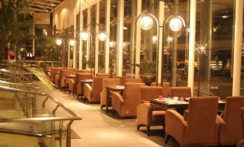 飲食公司品牌策劃受什么影響？