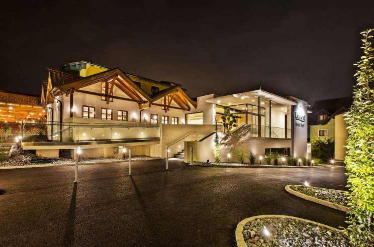 浙江餐飲品牌策劃公司如何提升餐飲品牌形象-美御品牌設(shè)計(jì)公司